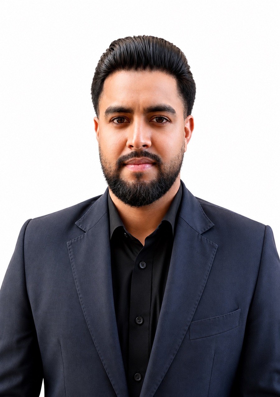 Professional headshot of Tajinder Singh